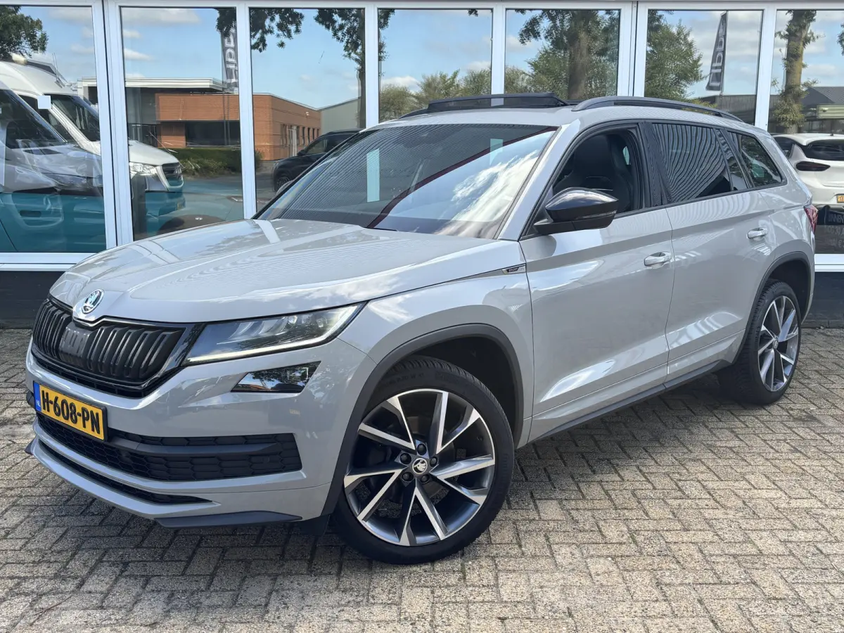 1.5 TSI Sportline Business 7p. | Trekhaak | Pano | Sfeerverlichting | Apple Carplay | Stoelverwarming