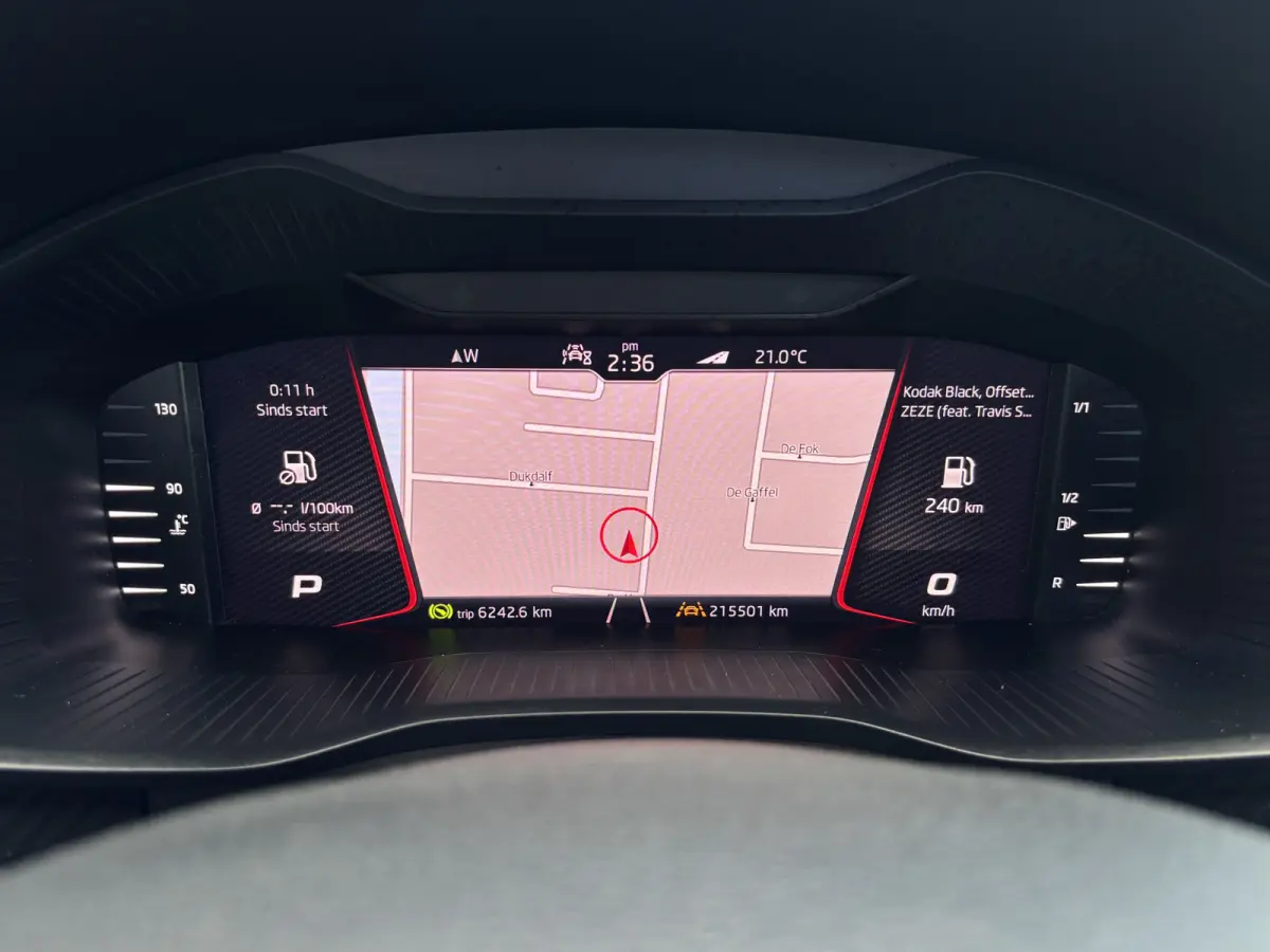 1.5 TSI Sportline Business 7p. | Trekhaak | Pano | Sfeerverlichting | Apple Carplay | Stoelverwarming