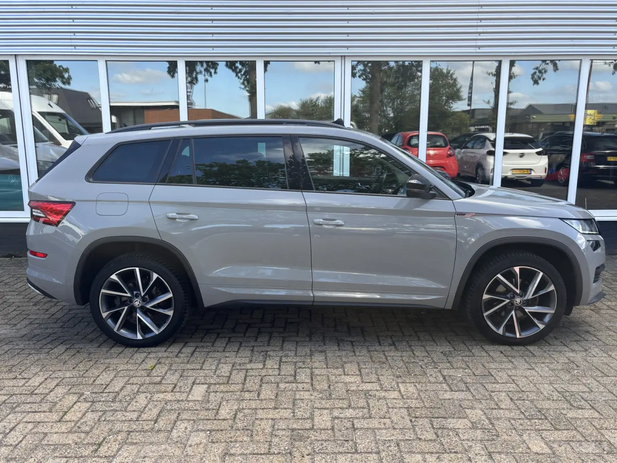 1.5 TSI Sportline Business 7p. | Trekhaak | Pano | Sfeerverlichting | Apple Carplay | Stoelverwarming
