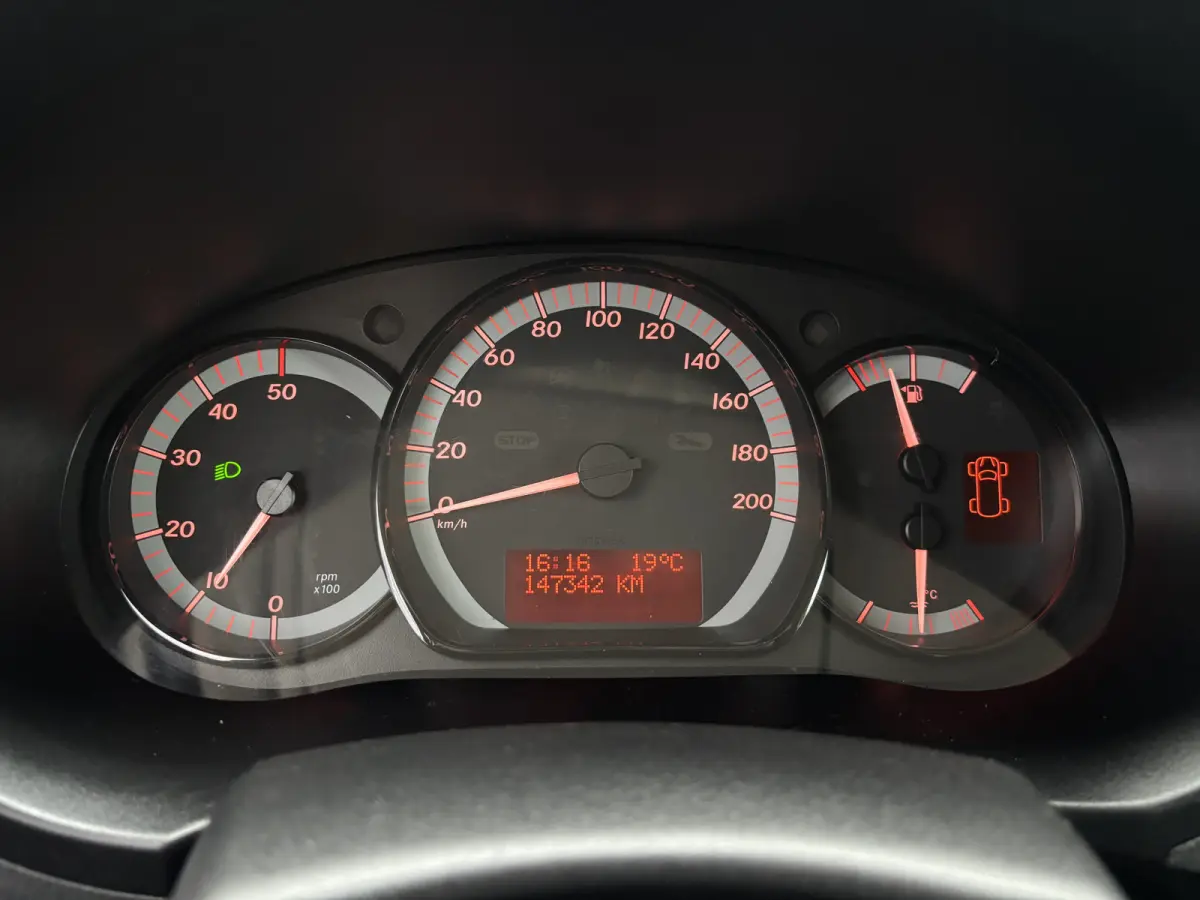 108 CDI BlueEFFICIENCY | Bluetooth | Airco | Elektrische Ramen