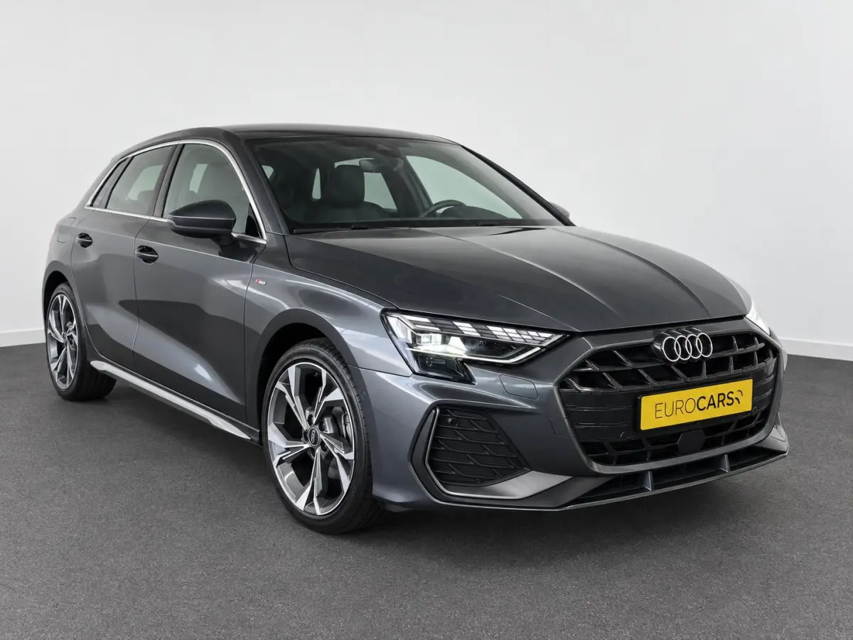 40 TFSI e 204pk Automaat S-Line edition Comfort pakket Plus Lichtmetalen Velgen 18" Matrix Led Parkeer sensoren Camera Cruise Control Adaptive Navigatie Apple Carplay/Android Auto