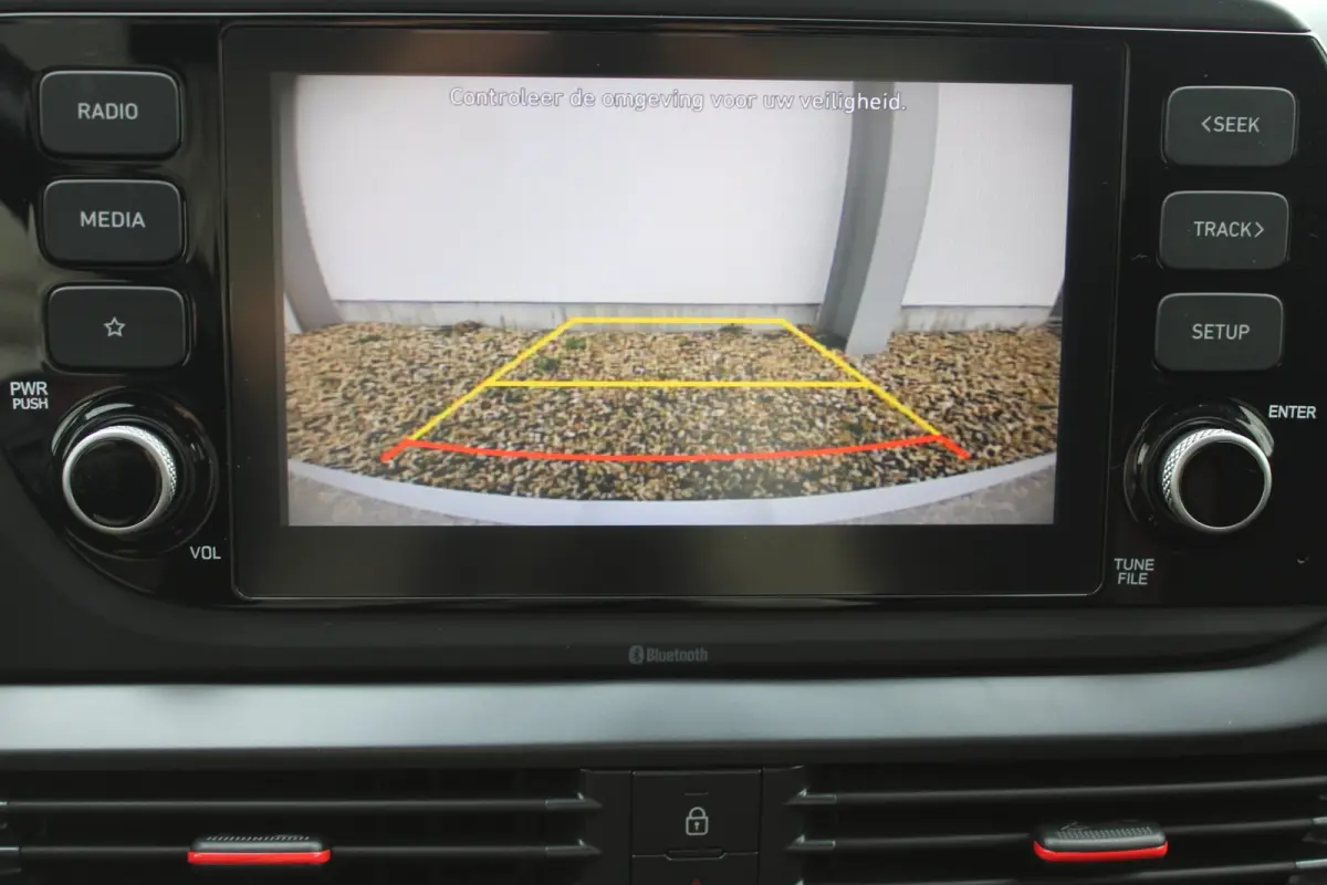 1.0 T-GDI N Line / Navigatie via Carplay / Camera / Stuur -en Stoelverwarmd / Parkeersensoren / LED / ECC / 17'' LMV