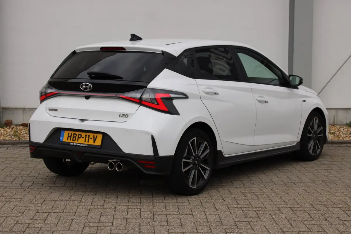 1.0 T-GDI N Line / Navigatie via Carplay / Camera / Stuur -en Stoelverwarmd / Parkeersensoren / LED / ECC / 17'' LMV