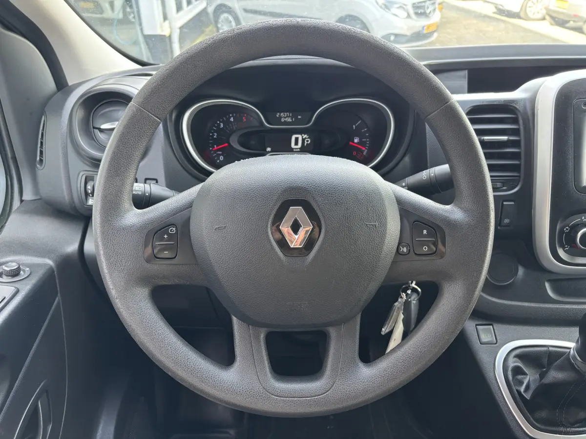 2.0 dCi 145 T29 L2H1 DC Comfort | Dubbel Cabine | Automaat | Trekhaak | Achterruitrij Camera