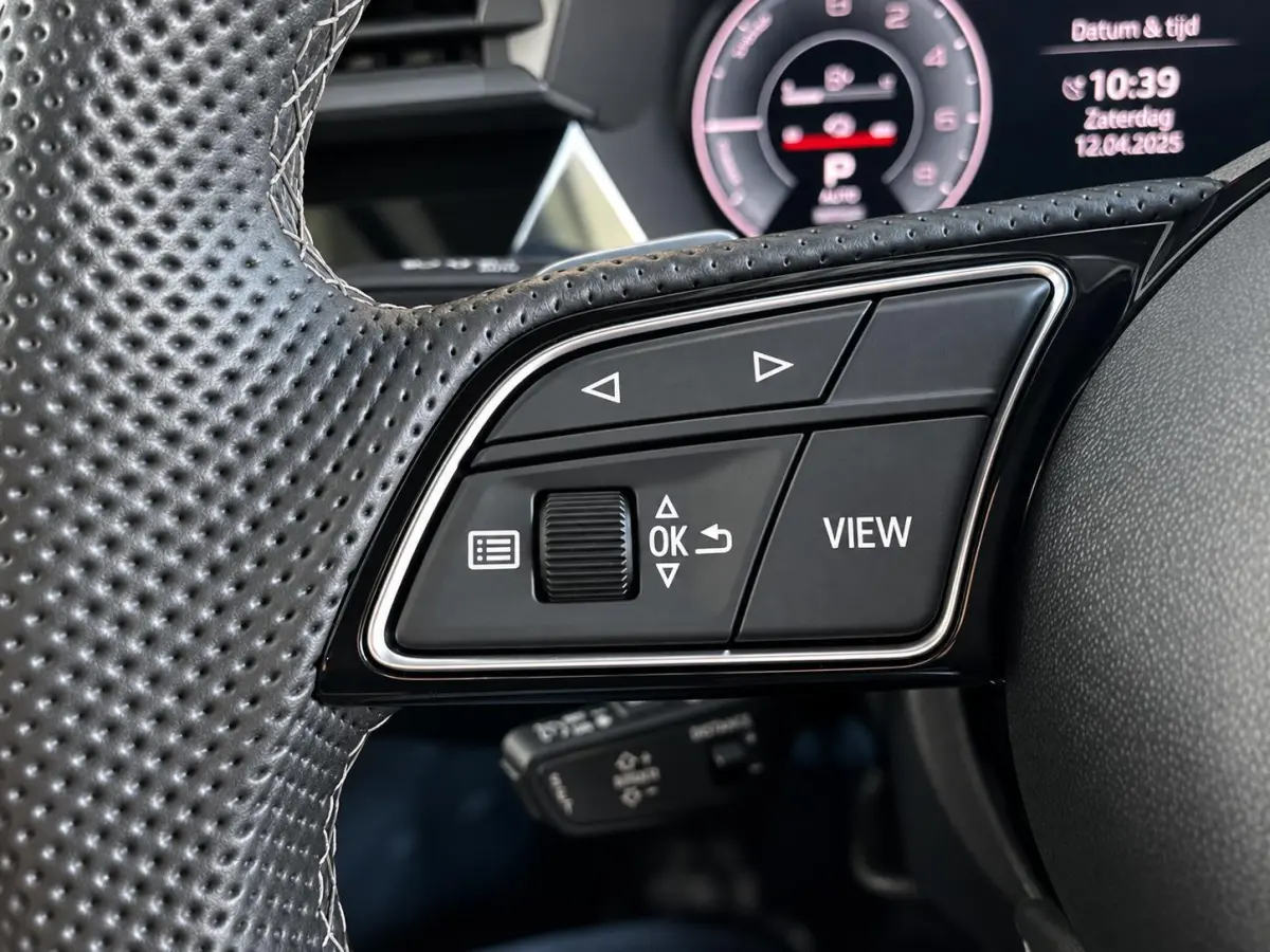 40 TFSI e 204pk Automaat S-Line edition Comfort pakket Plus Lichtmetalen Velgen 18" Matrix Led Parkeer sensoren Camera Cruise Control Adaptive Navigatie Apple Carplay/Android Auto