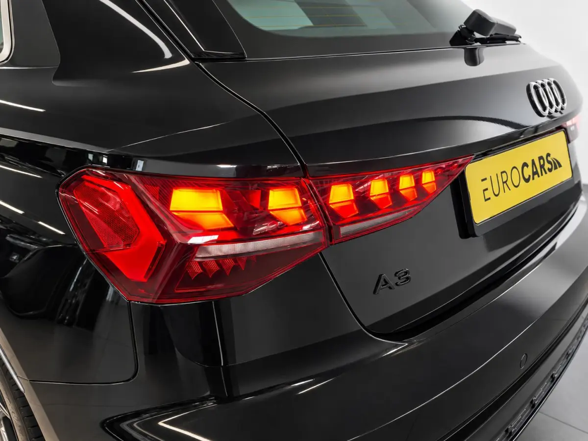 40 TFSI e 204pk Automaat S-Line edition Comfort pakket Plus Lichtmetalen Velgen 18" Matrix Led Parkeer sensoren Camera Cruise Control Adaptive Navigatie Apple Carplay/Android Auto