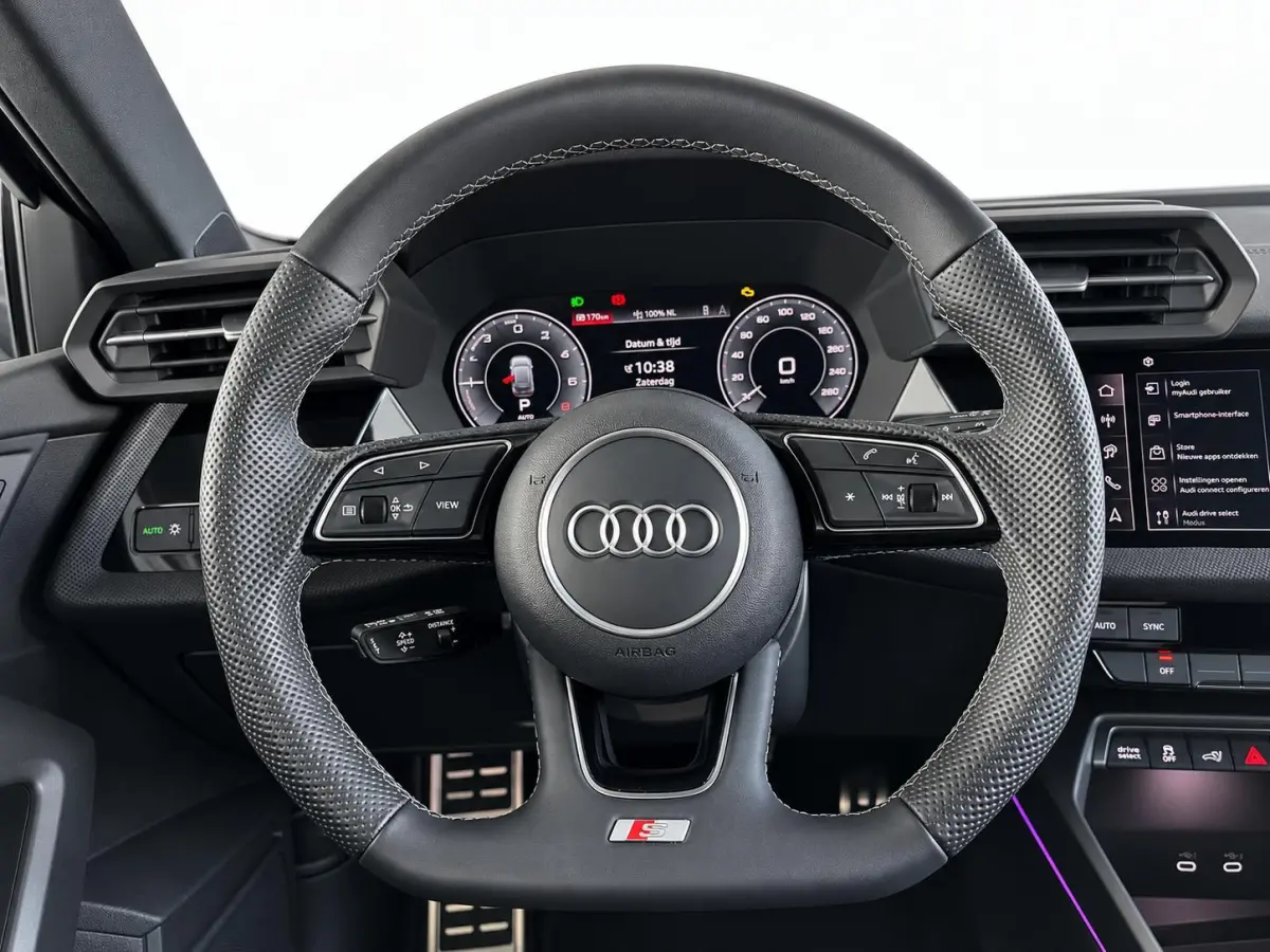 40 TFSI e 204pk Automaat S-Line edition Comfort pakket Plus Lichtmetalen Velgen 18" Matrix Led Parkeer sensoren Camera Cruise Control Adaptive Navigatie Apple Carplay/Android Auto