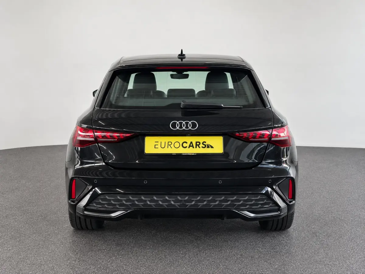 40 TFSI e 204pk Automaat S-Line edition Comfort pakket Plus Lichtmetalen Velgen 18" Matrix Led Parkeer sensoren Camera Cruise Control Adaptive Navigatie Apple Carplay/Android Auto