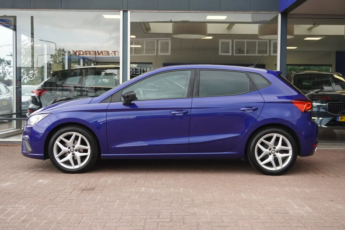1.0 TSI FR Business Intense | Airco | Carplay | Vol opties | 2021 | Dealerauto | Inruil mogelijk