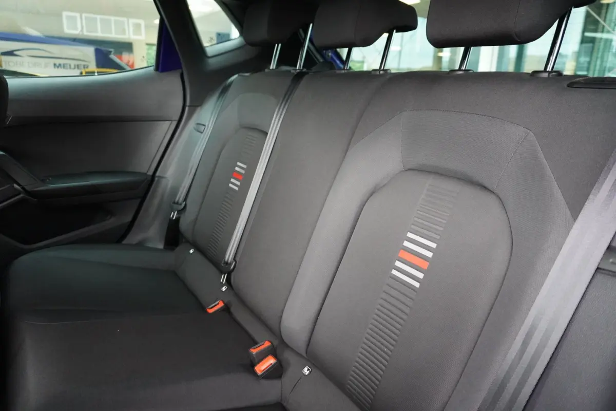 1.0 TSI FR Business Intense | Airco | Carplay | Vol opties | 2021 | Dealerauto | Inruil mogelijk
