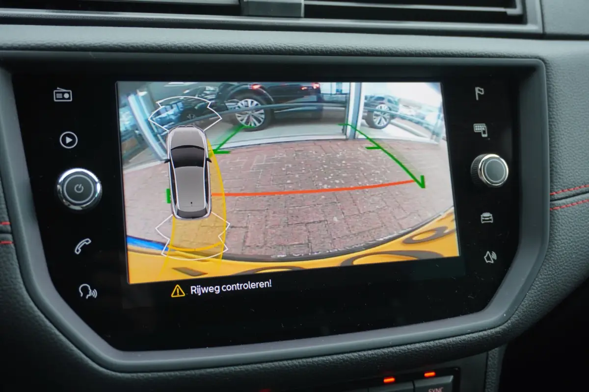 1.0 TSI FR Business Intense | Airco | Carplay | Vol opties | 2021 | Dealerauto | Inruil mogelijk