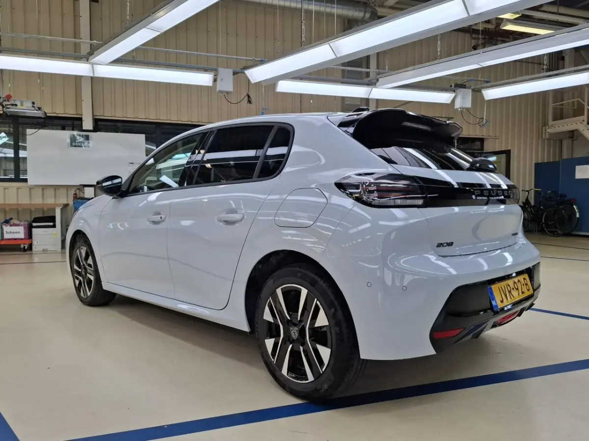 1.2 Hybrid 110 e-DCS6 Allure | Automaat | Navigatie | Camera voor + achter | Apple carplay | NL auto | 17.500km |