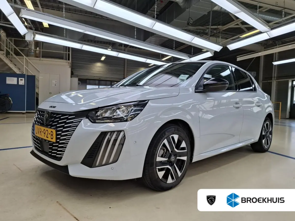1.2 Hybrid 110 e-DCS6 Allure | Automaat | Navigatie | Camera voor + achter | Apple carplay | NL auto | 17.500km |