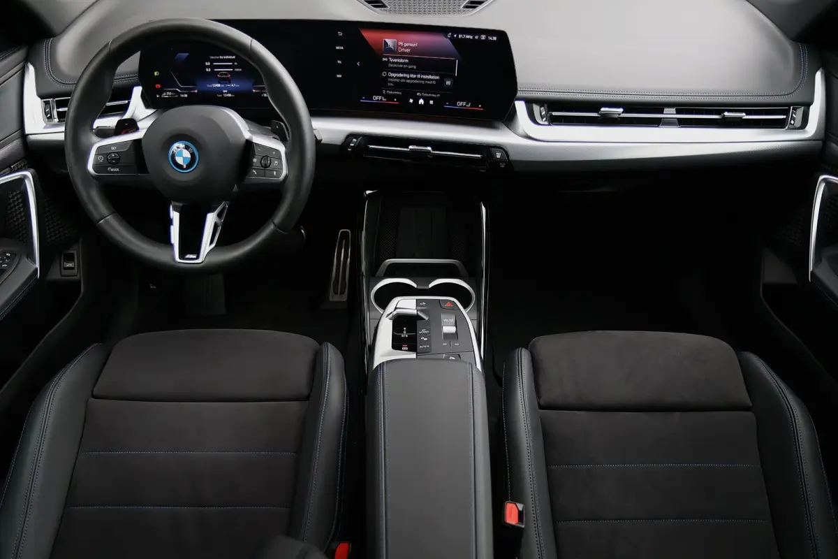 XDrive25e M-sport 20 Inch Black Pakket Camera Btw!
