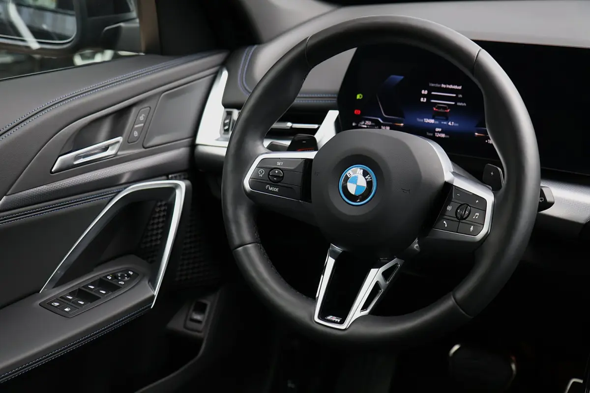 XDrive25e M-sport 20 Inch Black Pakket Camera Btw!