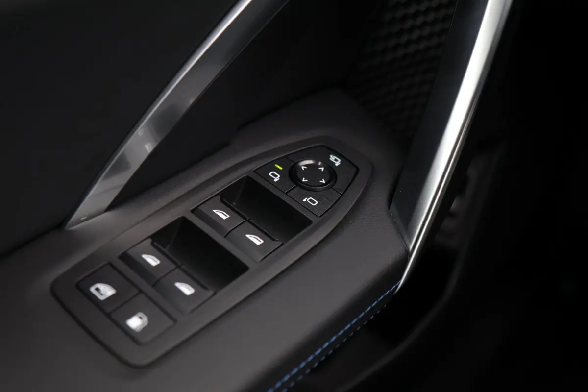 XDrive25e M-sport 20 Inch Black Pakket Camera Btw!