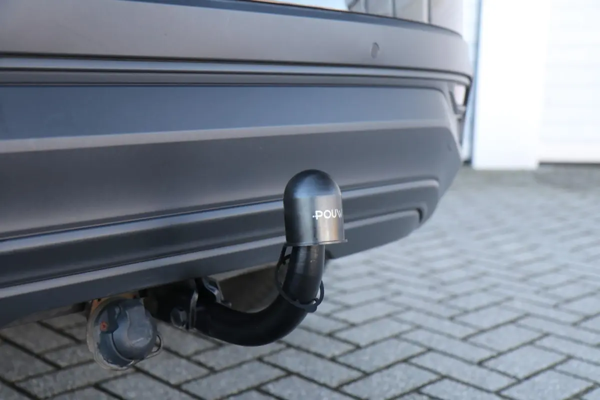 1.0 TSI 95pk Life | Trekhaak | Achteruitrijcamera | Stoelverwarming | Navigatie | App Connect