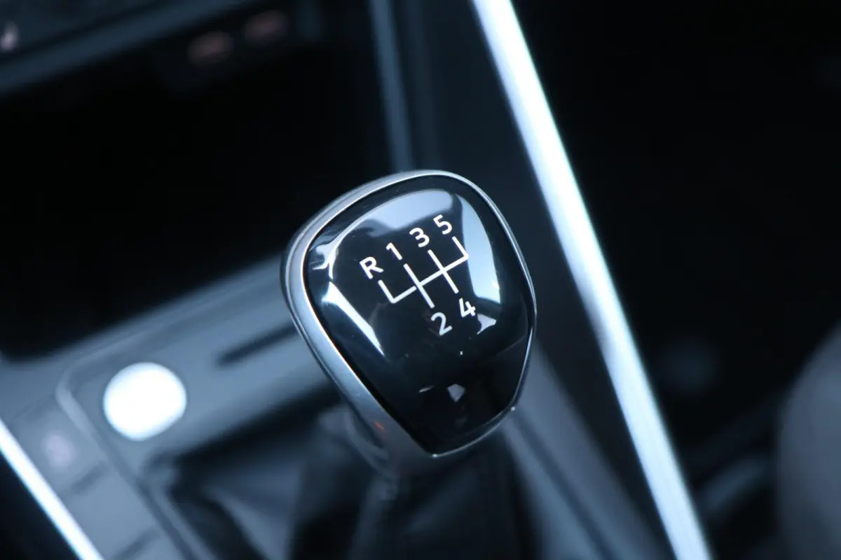 1.0 TSI 95pk Life | Trekhaak | Achteruitrijcamera | Stoelverwarming | Navigatie | App Connect