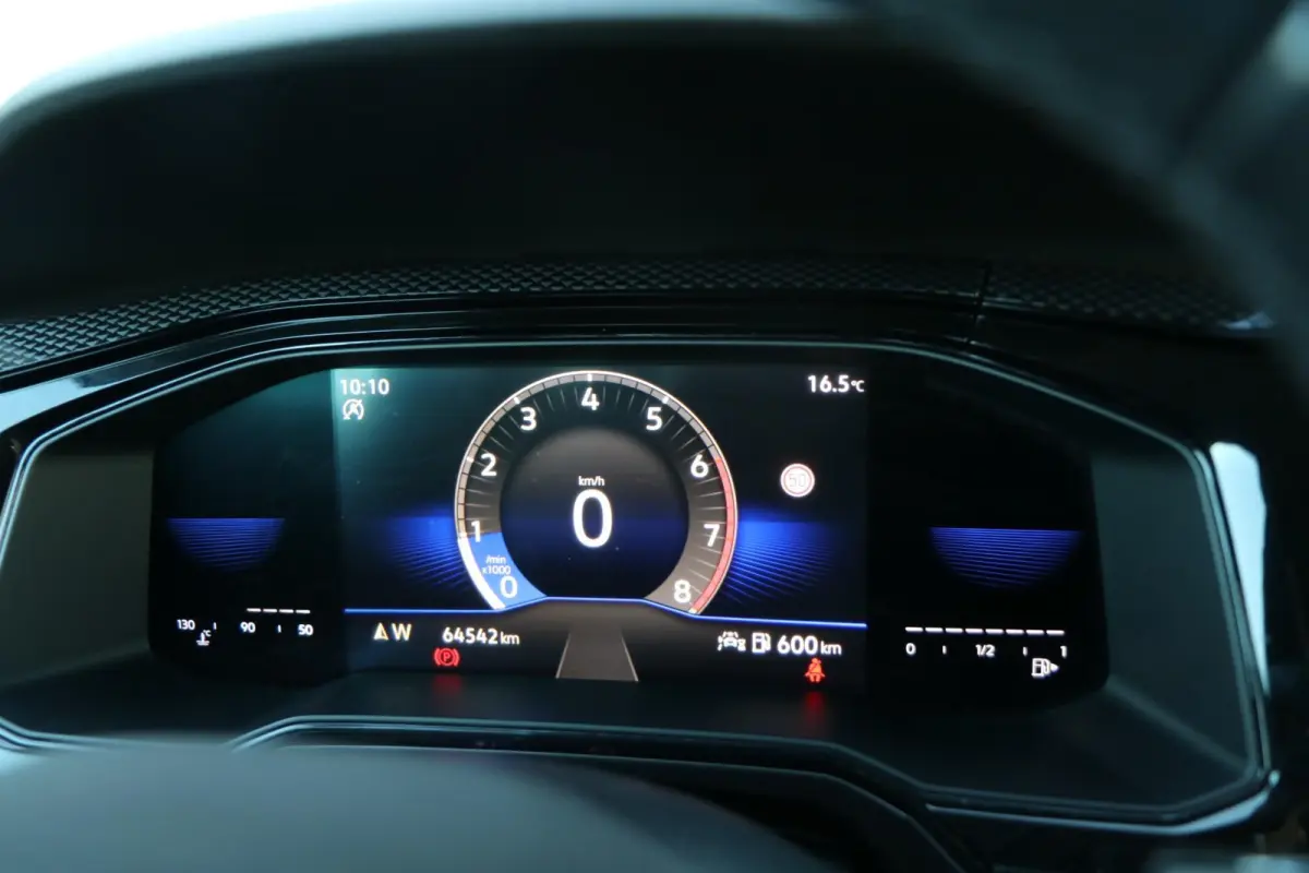 1.0 TSI 95pk Life | Trekhaak | Achteruitrijcamera | Stoelverwarming | Navigatie | App Connect