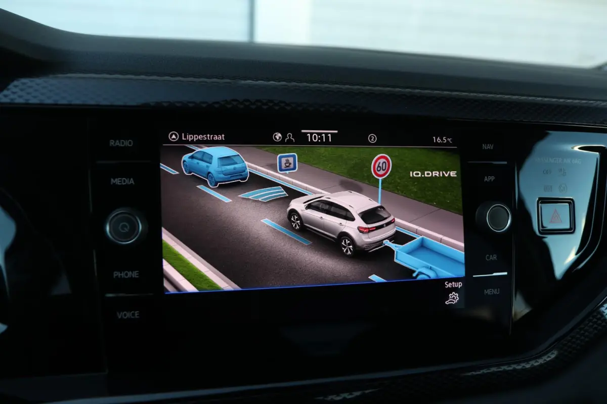 1.0 TSI 95pk Life | Trekhaak | Achteruitrijcamera | Stoelverwarming | Navigatie | App Connect
