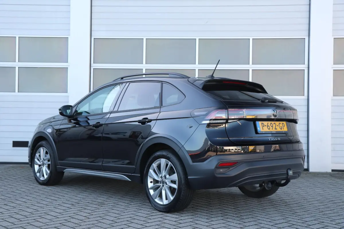 1.0 TSI 95pk Life | Trekhaak | Achteruitrijcamera | Stoelverwarming | Navigatie | App Connect