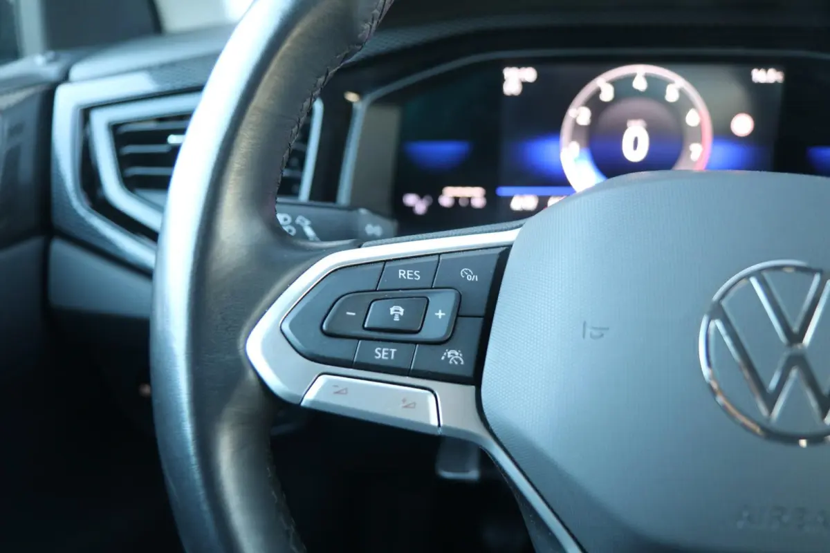 1.0 TSI 95pk Life | Trekhaak | Achteruitrijcamera | Stoelverwarming | Navigatie | App Connect