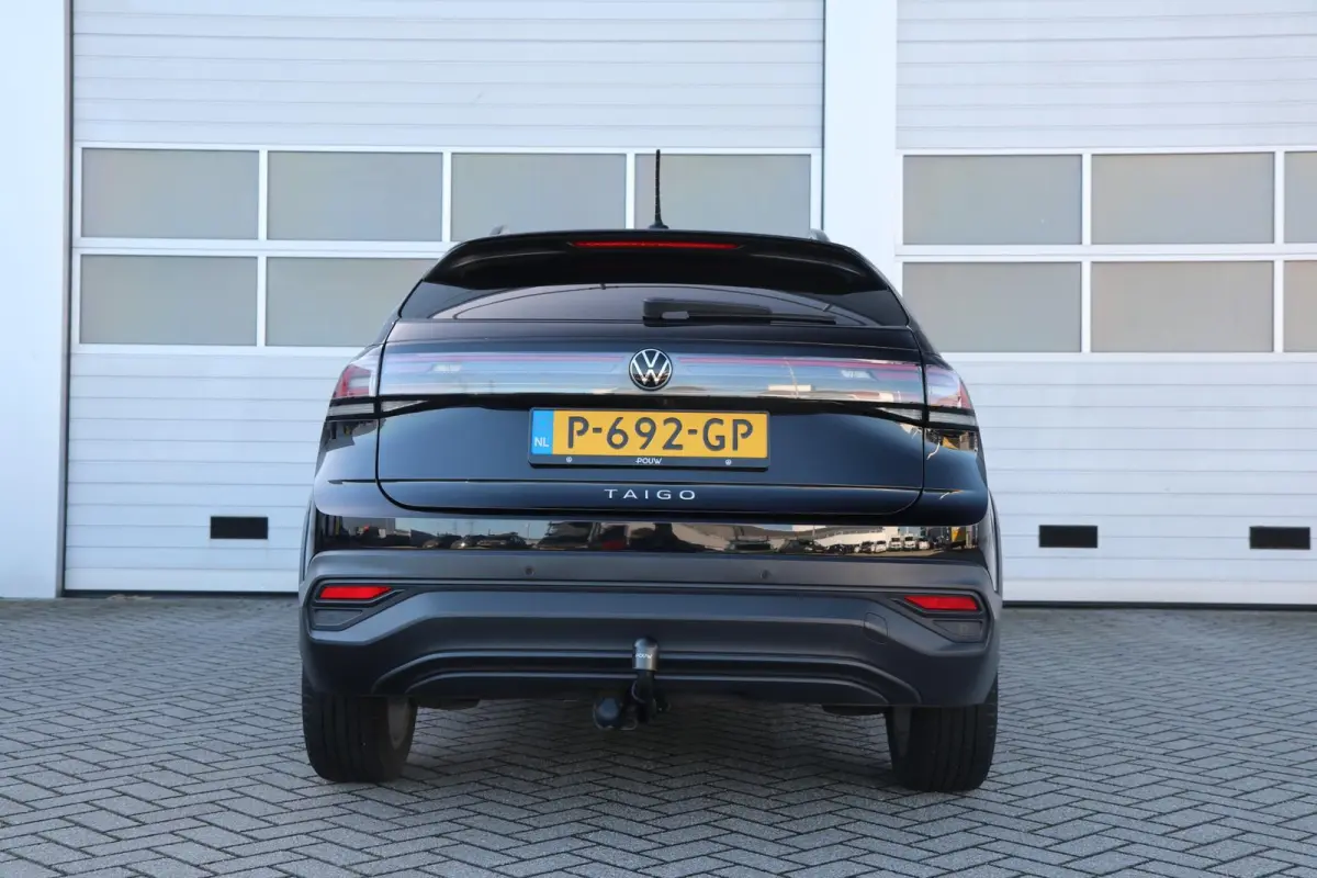 1.0 TSI 95pk Life | Trekhaak | Achteruitrijcamera | Stoelverwarming | Navigatie | App Connect