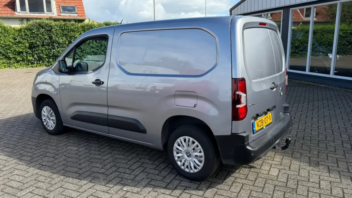 1.5D 75KW 102PK EURO 6 AIRCO/ CRUISE CONTROL/ TREKHAAK/ PARKEERSENSOREN/ 100% DEALERONDERHOUDEN