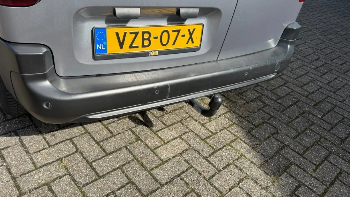 1.5D 75KW 102PK EURO 6 AIRCO/ CRUISE CONTROL/ TREKHAAK/ PARKEERSENSOREN/ 100% DEALERONDERHOUDEN