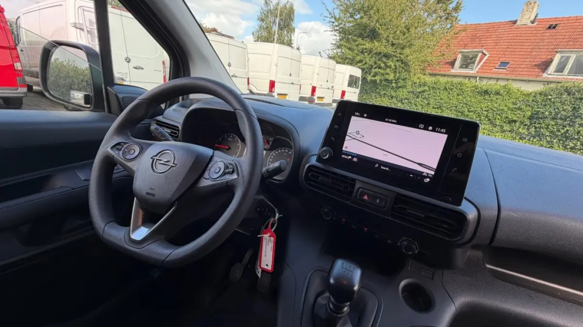 1.5D 75KW 102PK EURO 6 AIRCO/ CRUISE CONTROL/ TREKHAAK/ PARKEERSENSOREN/ 100% DEALERONDERHOUDEN