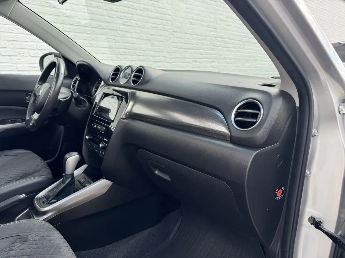 1.4 Boosterjet Style Smart Hybrid Trekhaak Panorama dak Camera+pdc Dealer onderhouden