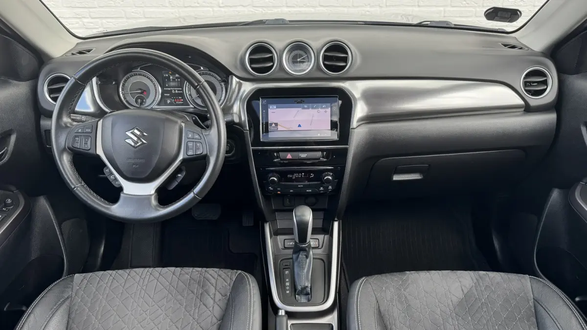 1.4 Boosterjet Style Smart Hybrid Trekhaak Panorama dak Camera+pdc Dealer onderhouden