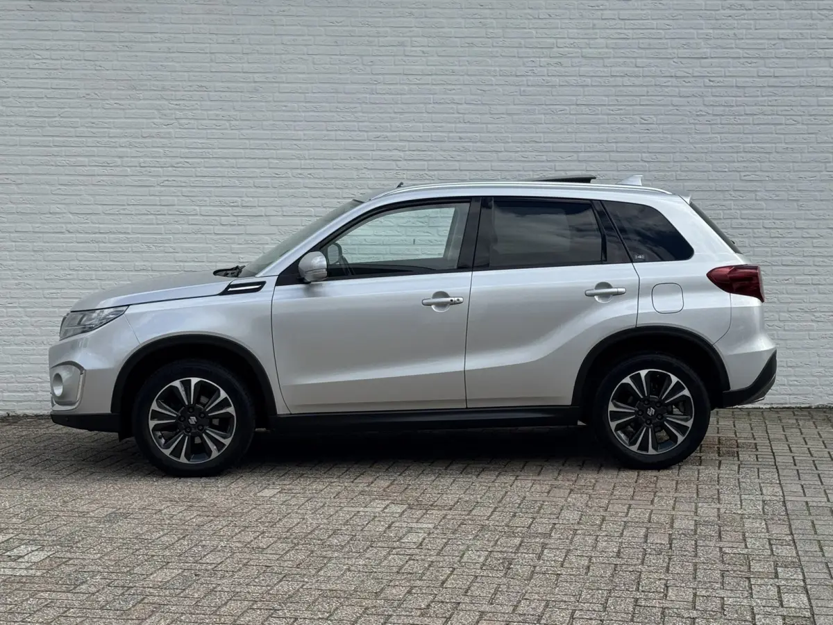 1.4 Boosterjet Style Smart Hybrid Trekhaak Panorama dak Camera+pdc Dealer onderhouden