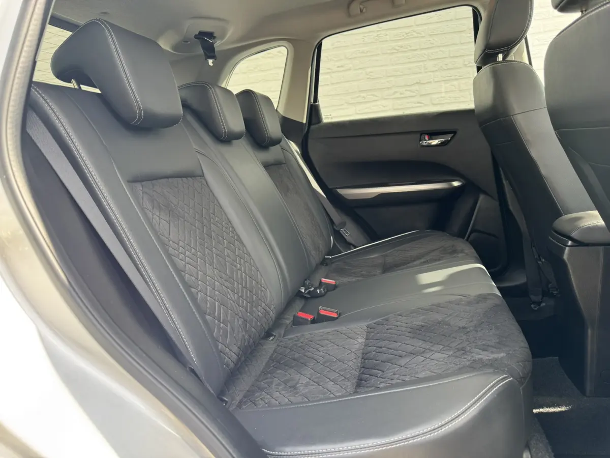 1.4 Boosterjet Style Smart Hybrid Trekhaak Panorama dak Camera+pdc Dealer onderhouden