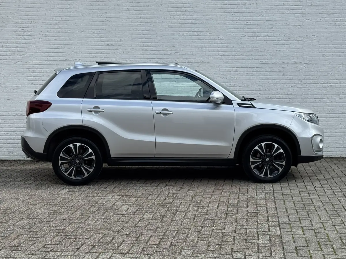 1.4 Boosterjet Style Smart Hybrid Trekhaak Panorama dak Camera+pdc Dealer onderhouden