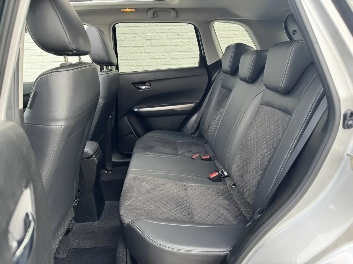 1.4 Boosterjet Style Smart Hybrid Trekhaak Panorama dak Camera+pdc Dealer onderhouden