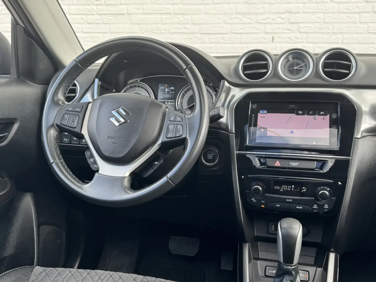1.4 Boosterjet Style Smart Hybrid Trekhaak Panorama dak Camera+pdc Dealer onderhouden