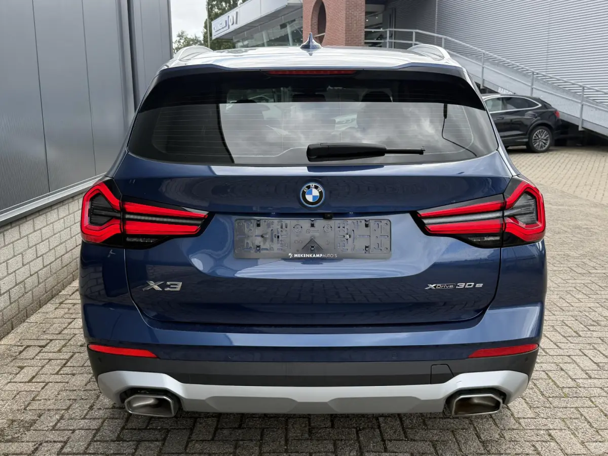 xDrive30e High Executive 18"/Leder + memory/Dodehoek/HiFi/Keyless/360 camera/Stoelverwarming/Apple Carplay & Android Auto