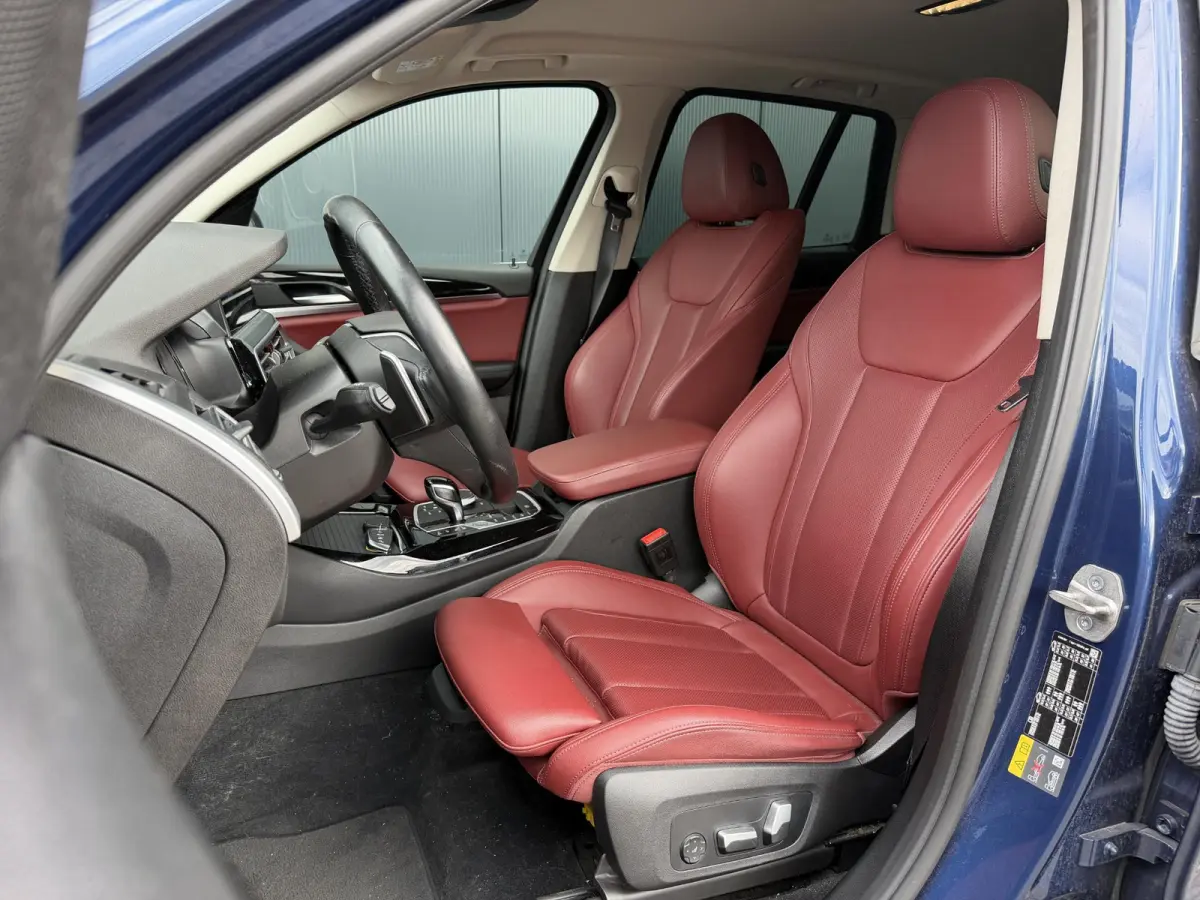 xDrive30e High Executive 18"/Leder + memory/Dodehoek/HiFi/Keyless/360 camera/Stoelverwarming/Apple Carplay & Android Auto
