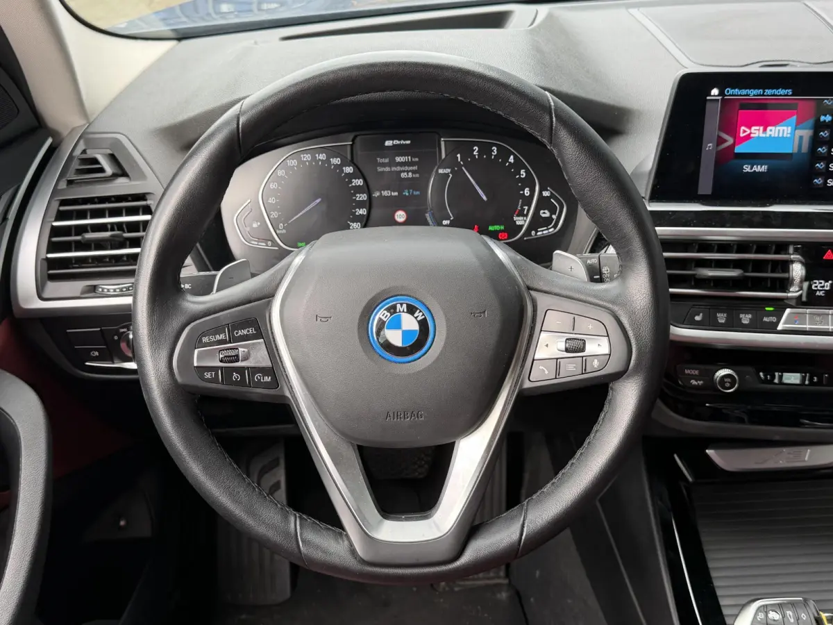 xDrive30e High Executive 18"/Leder + memory/Dodehoek/HiFi/Keyless/360 camera/Stoelverwarming/Apple Carplay & Android Auto