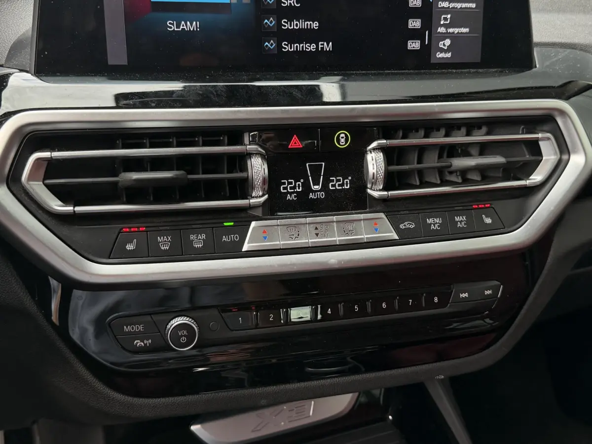 xDrive30e High Executive 18"/Leder + memory/Dodehoek/HiFi/Keyless/360 camera/Stoelverwarming/Apple Carplay & Android Auto