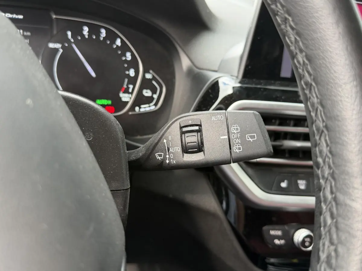xDrive30e High Executive 18"/Leder + memory/Dodehoek/HiFi/Keyless/360 camera/Stoelverwarming/Apple Carplay & Android Auto