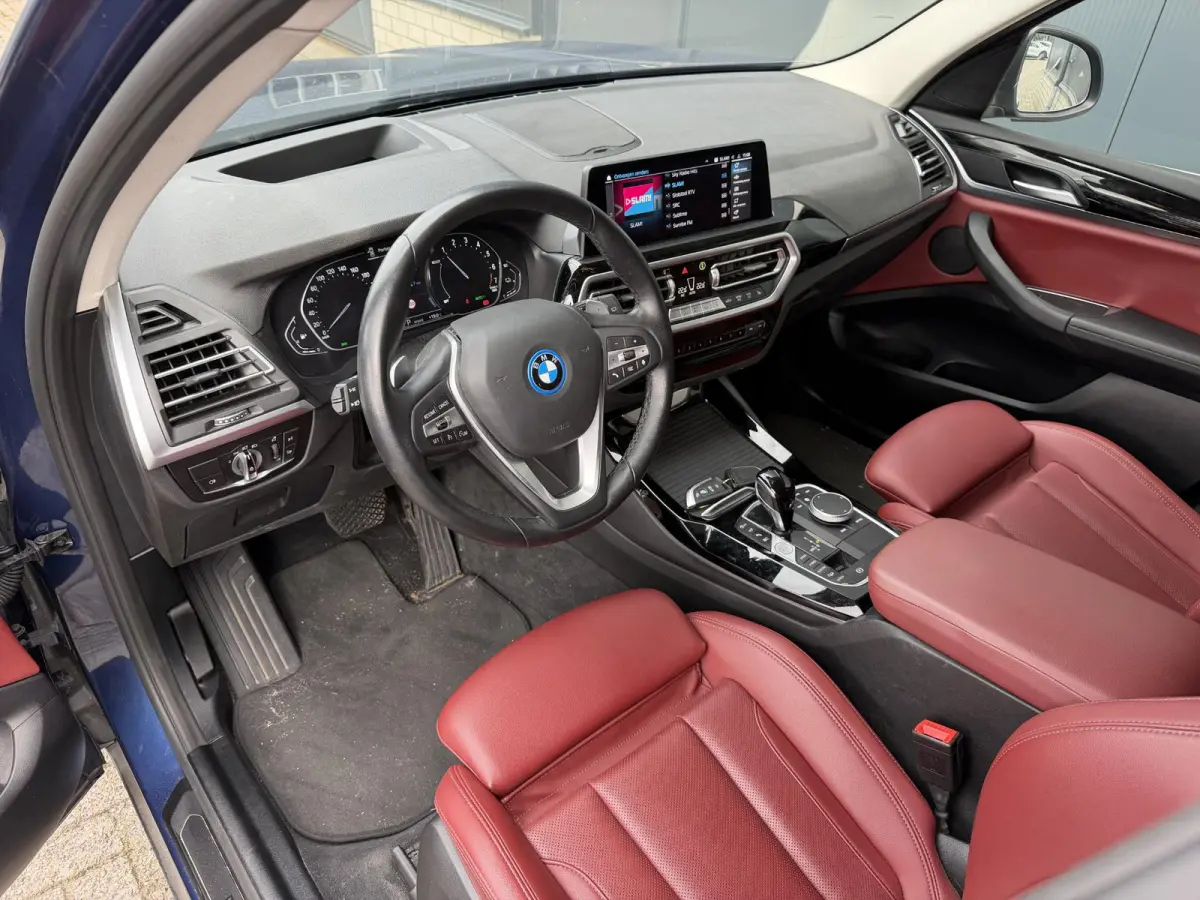 xDrive30e High Executive 18"/Leder + memory/Dodehoek/HiFi/Keyless/360 camera/Stoelverwarming/Apple Carplay & Android Auto