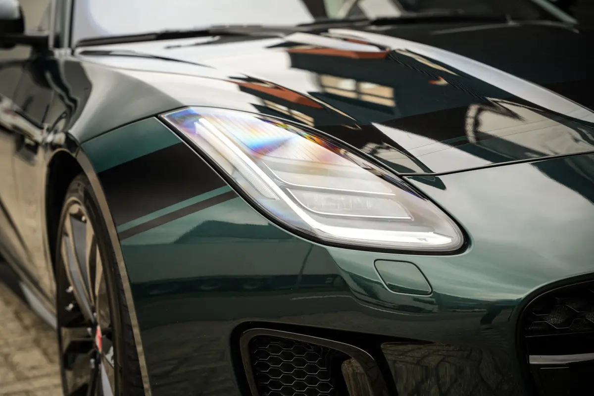 2.0T R-Dynamic | Org. NL! | Full service file | British Racing Green | Stoelventilatie | Navi | Camera |