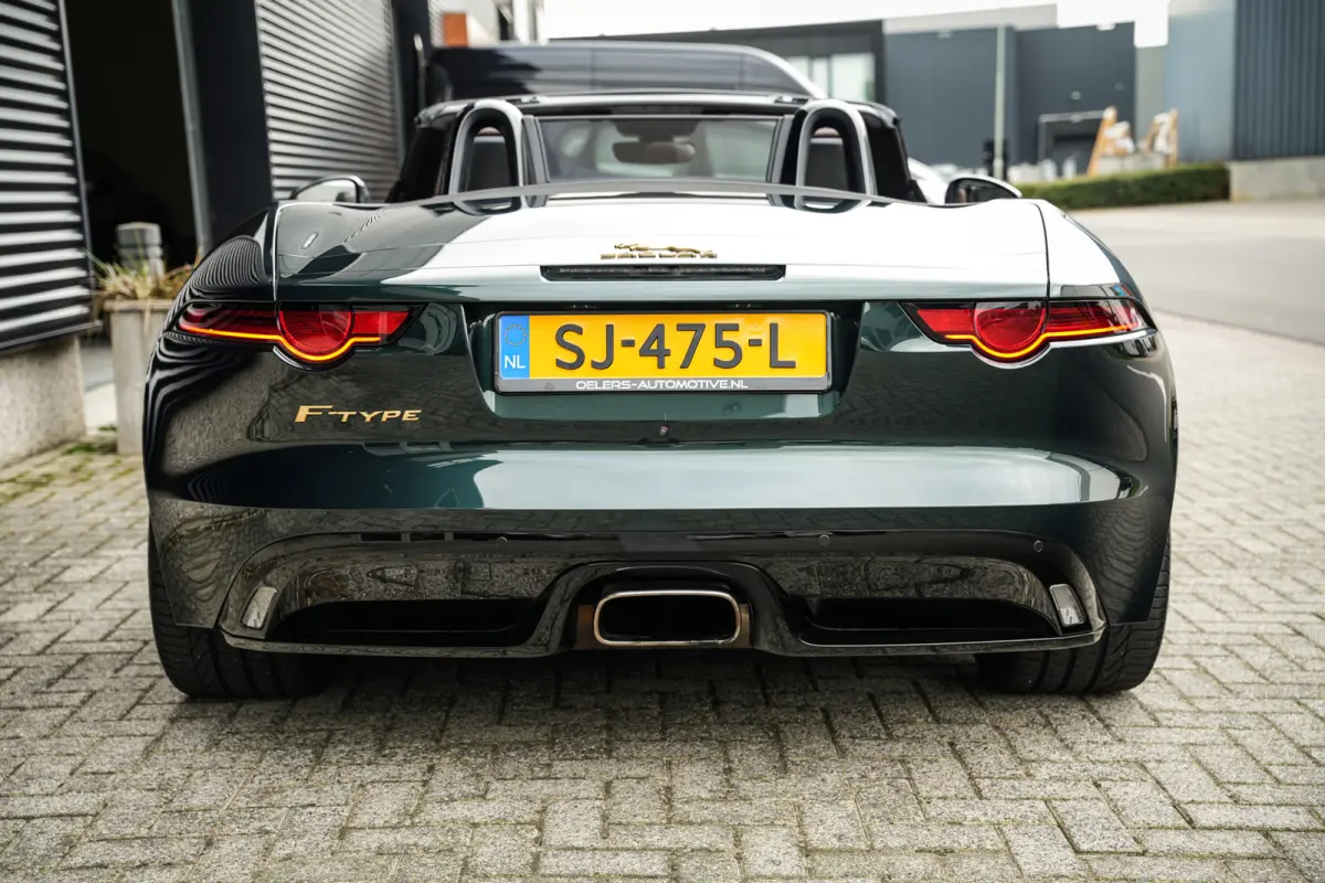 2.0T R-Dynamic | Org. NL! | Full service file | British Racing Green | Stoelventilatie | Navi | Camera |