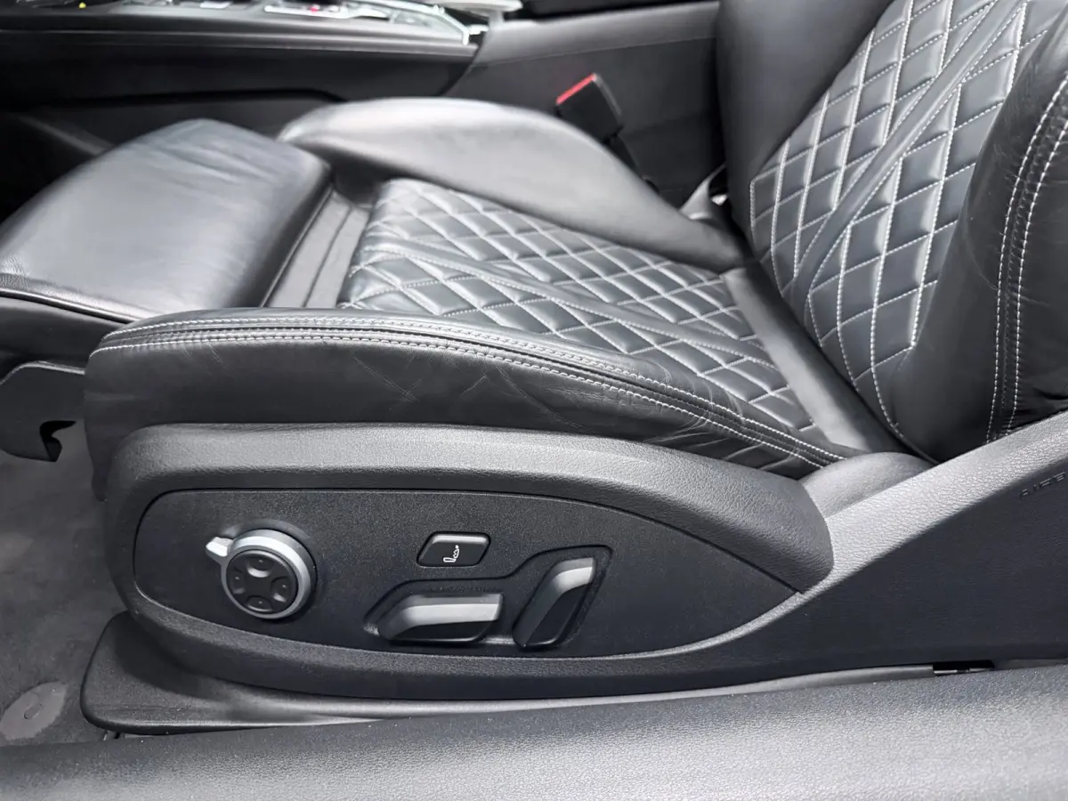 40 TFSI 3X S-LINE RS-LEDER/STOELMASSAGE/CAM/DAB/CARPLAY/V-COCKPIT///