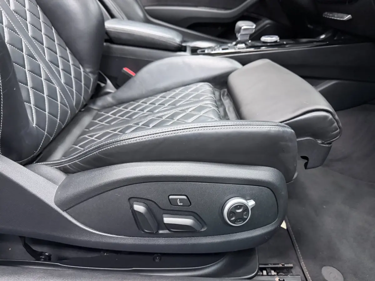 40 TFSI 3X S-LINE RS-LEDER/STOELMASSAGE/CAM/DAB/CARPLAY/V-COCKPIT///