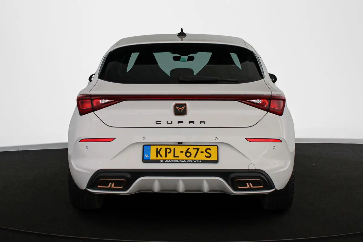 1.4 e-Hybrid Stoel-Stuur-Voorruitverwarming Apple CarPlay Achteruitrijcamera