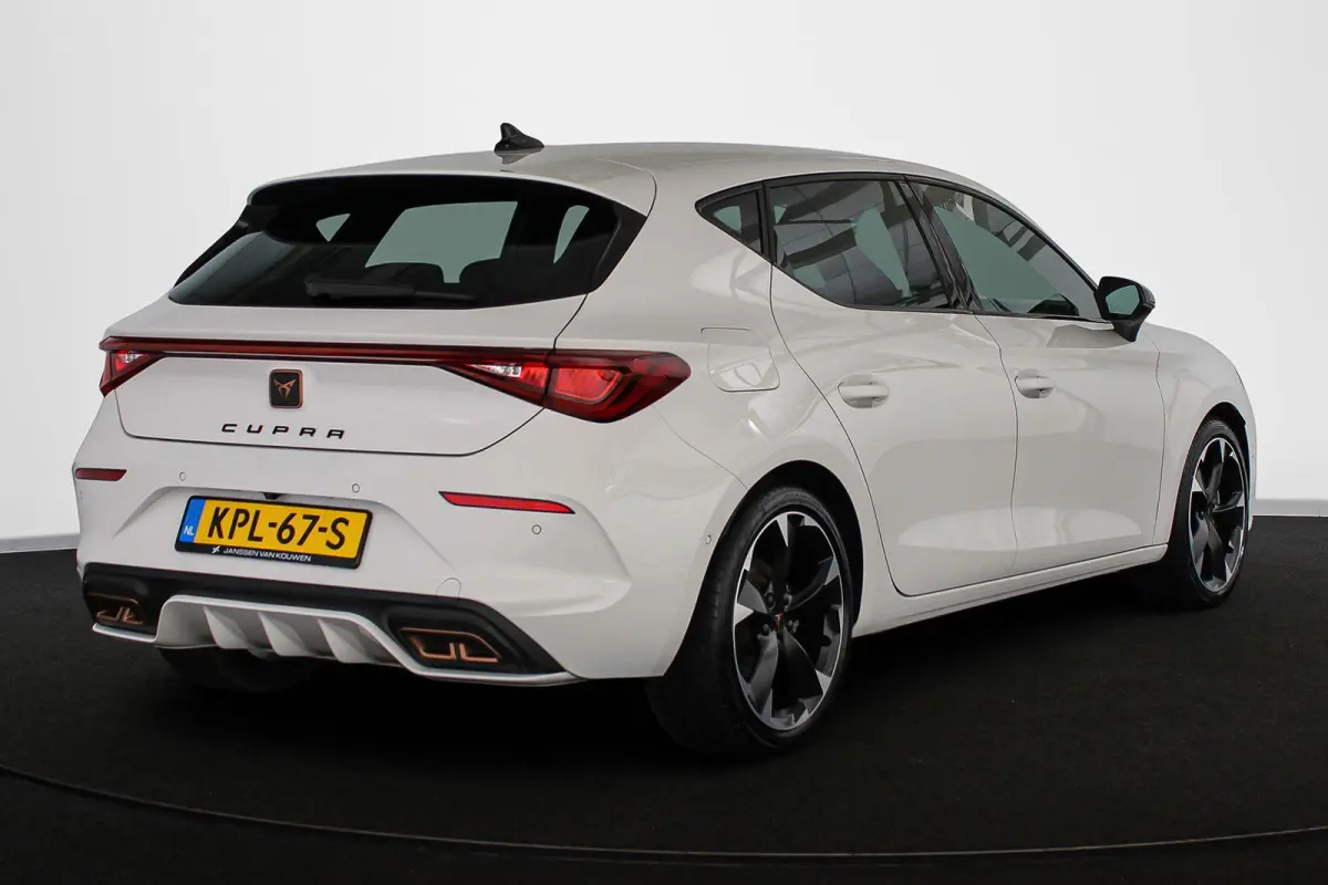 1.4 e-Hybrid Stoel-Stuur-Voorruitverwarming Apple CarPlay Achteruitrijcamera