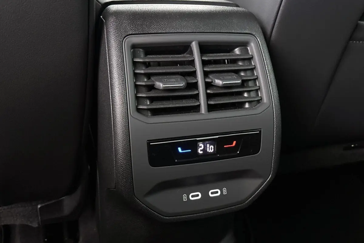 1.4 e-Hybrid Stoel-Stuur-Voorruitverwarming Apple CarPlay Achteruitrijcamera